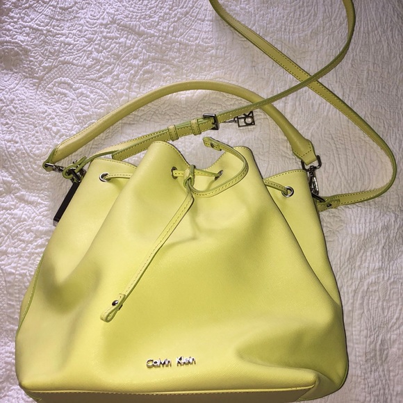 Calvin Klein Handbags - Calvin Klein bucket bag purse citron green EUC